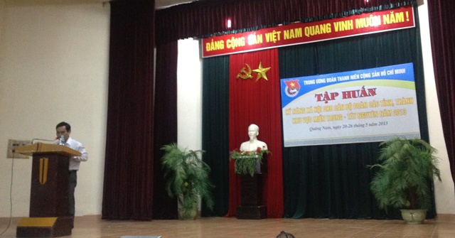 Th.S Lê Văn Ri - Giám đốc Trung tâm TTN miền Trung phát biểu khai mạc lớp tập huấn