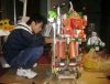 Cậu học trò nông thôn làm robot phun thuốc trừ sâu